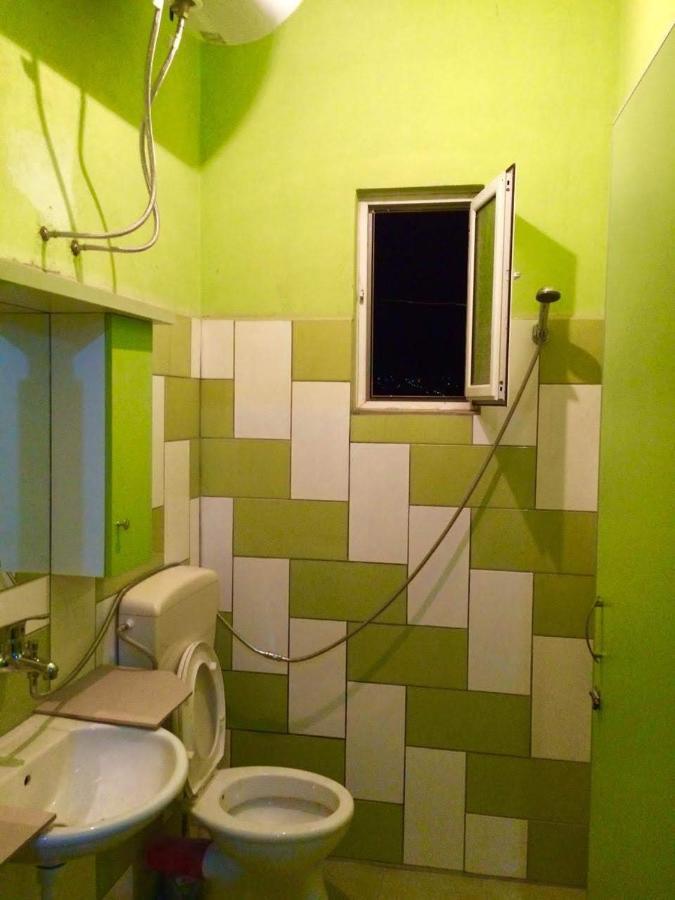 Guesthouse Aleksander Berat Kültér fotó